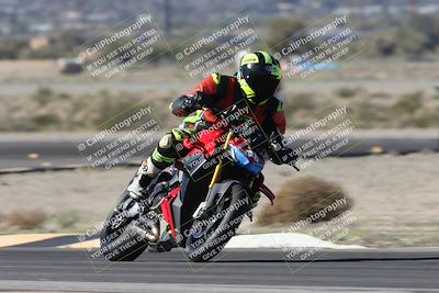 media/Jan-15-2026-Racers Edge (Thu) [[dfebeb70ab]]/3-B Group/Session 2 (Turn 11)/